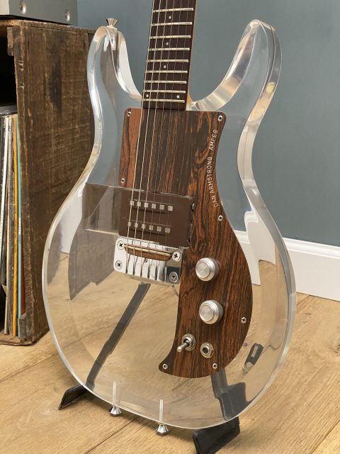 Ampeg Lucite Guitar, photo 4