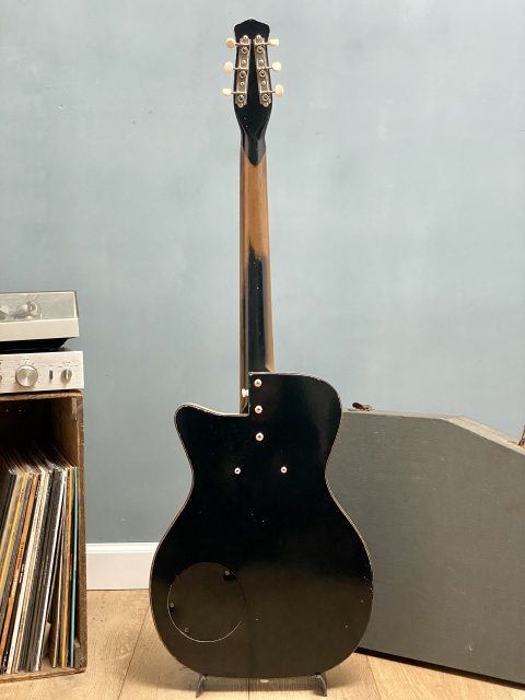 Danelectro U-1, photo 2