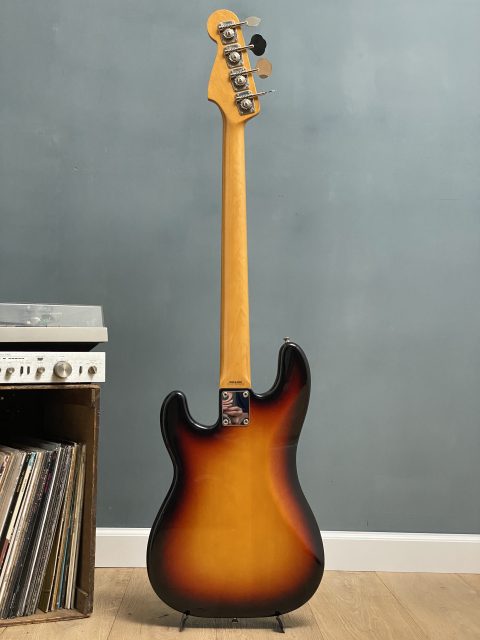 Fender Japan P Bass 62 Ri, photo 4