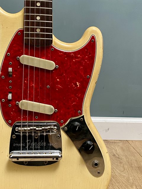 Fender Mustang, photo 6