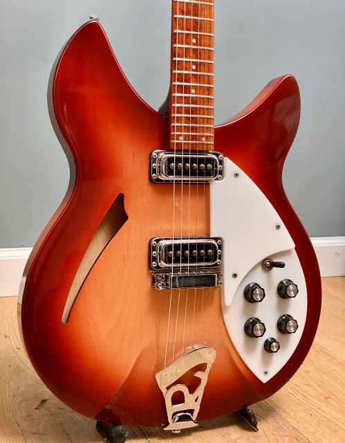 Rickenbacker 330, photo 5